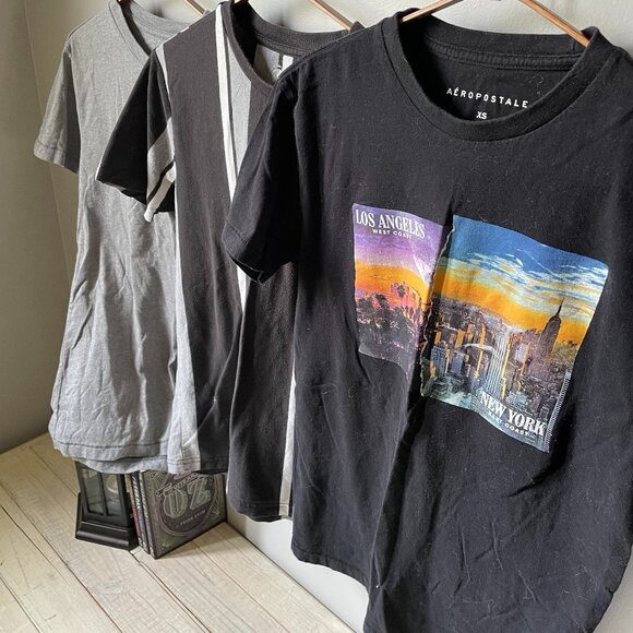 Aeropostale Graphic Tee Bundle - Picture 3 of 14